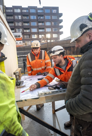 HvB gesprek bouw LoZ 4.jpg